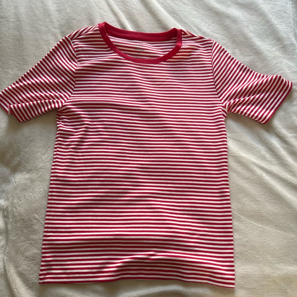 Red & White Gap striped tee